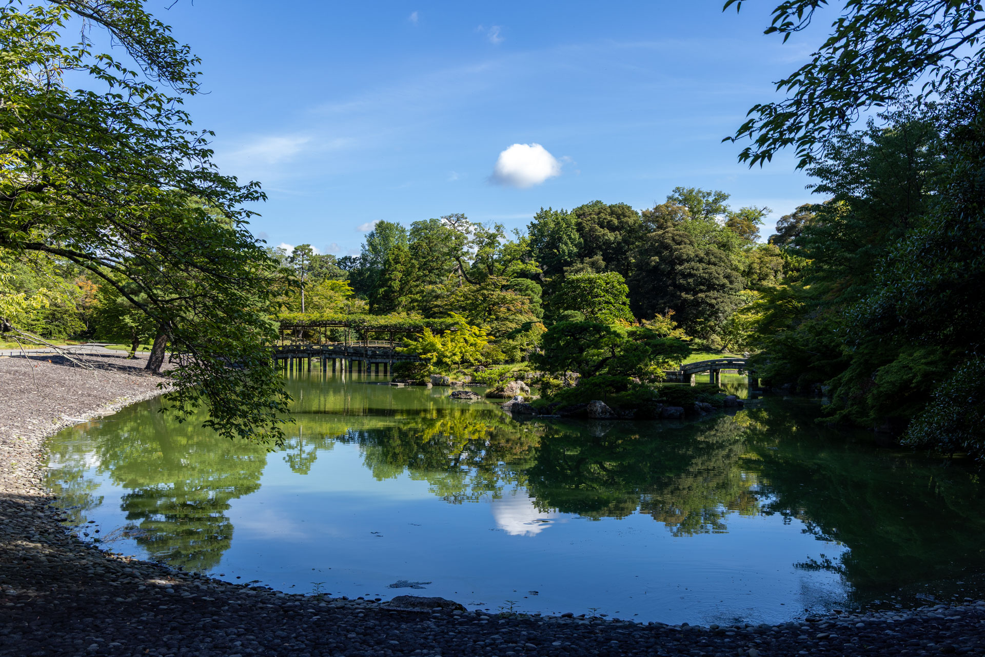 醒花亭の屋根葺替 - 京都御所