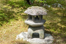 本格　雪見灯籠 恵那石製、古代六角雪見灯篭（2尺）| Ancient Hexagonal Yukimi Lantern
